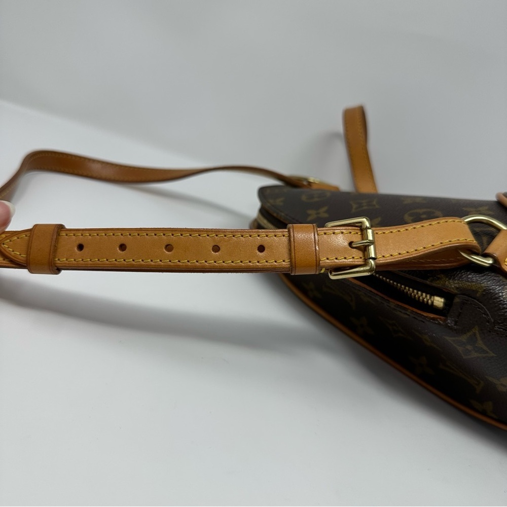 Louis Vuitton Brown and Tan Monogram Backpack - Picture 9 of 16